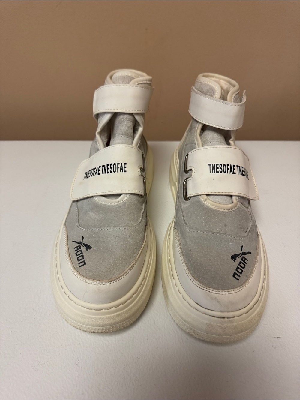 Men's High-Top Sneakers in Light Gray and White